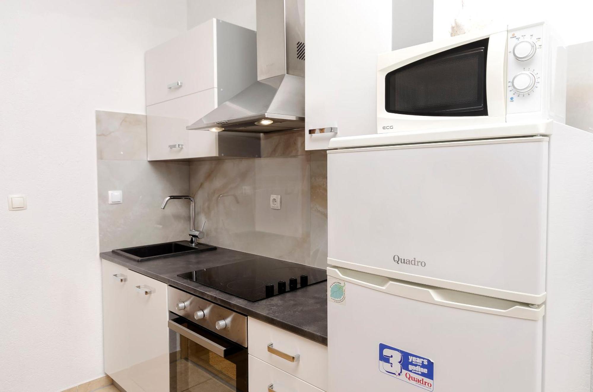 Apartment Ani Водице Екстериор снимка