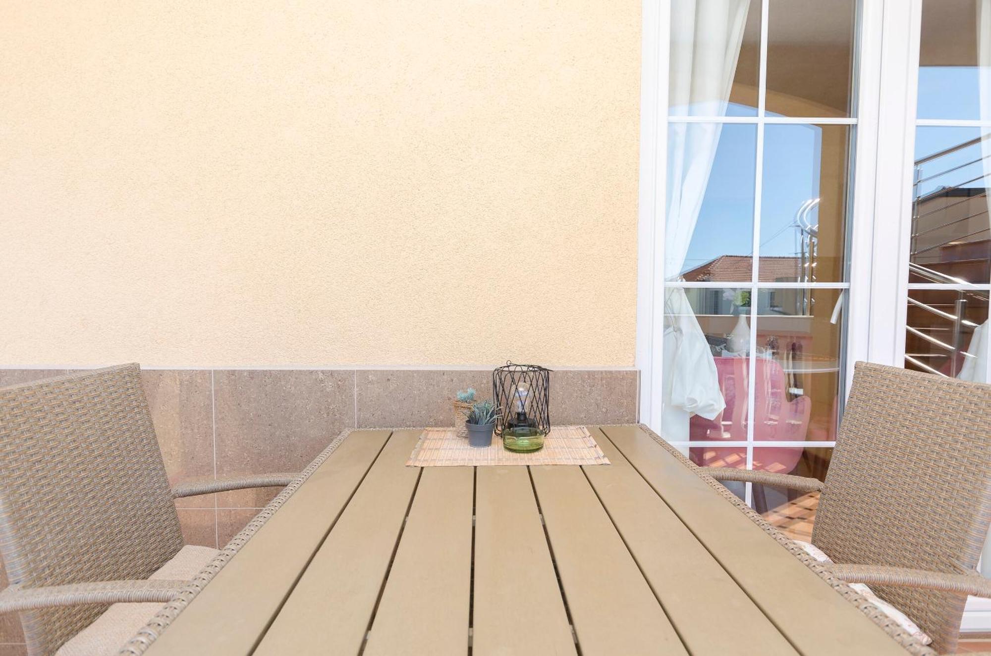 Apartment Ani Водице Екстериор снимка