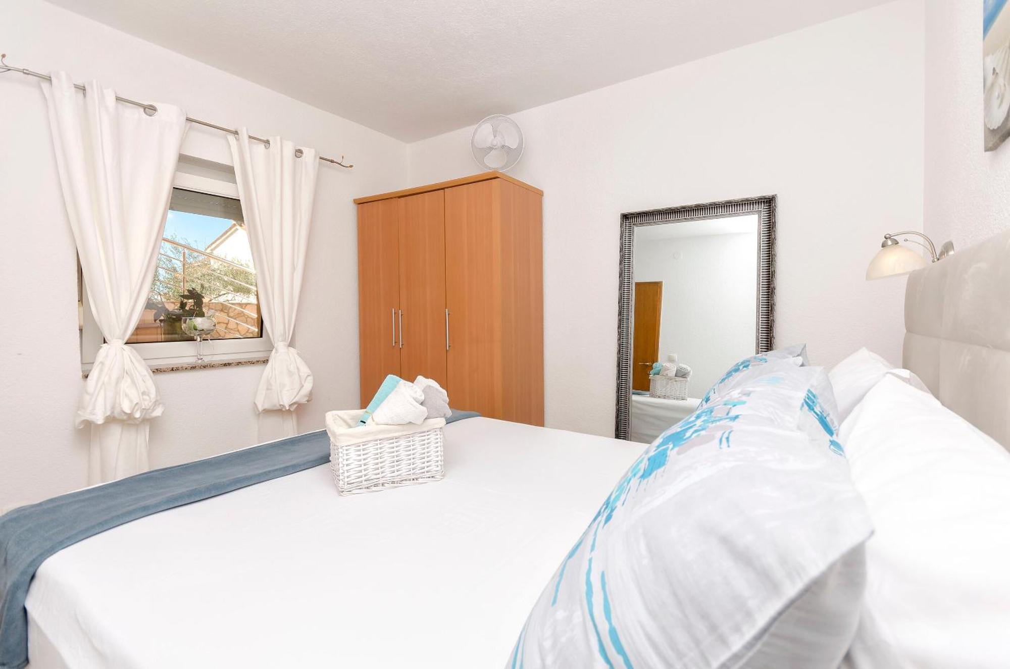 Apartment Ani Водице Екстериор снимка